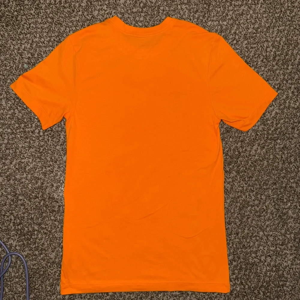 Nike Orange Short Sleeve Tee with Black Logo - Picture 3 of 4